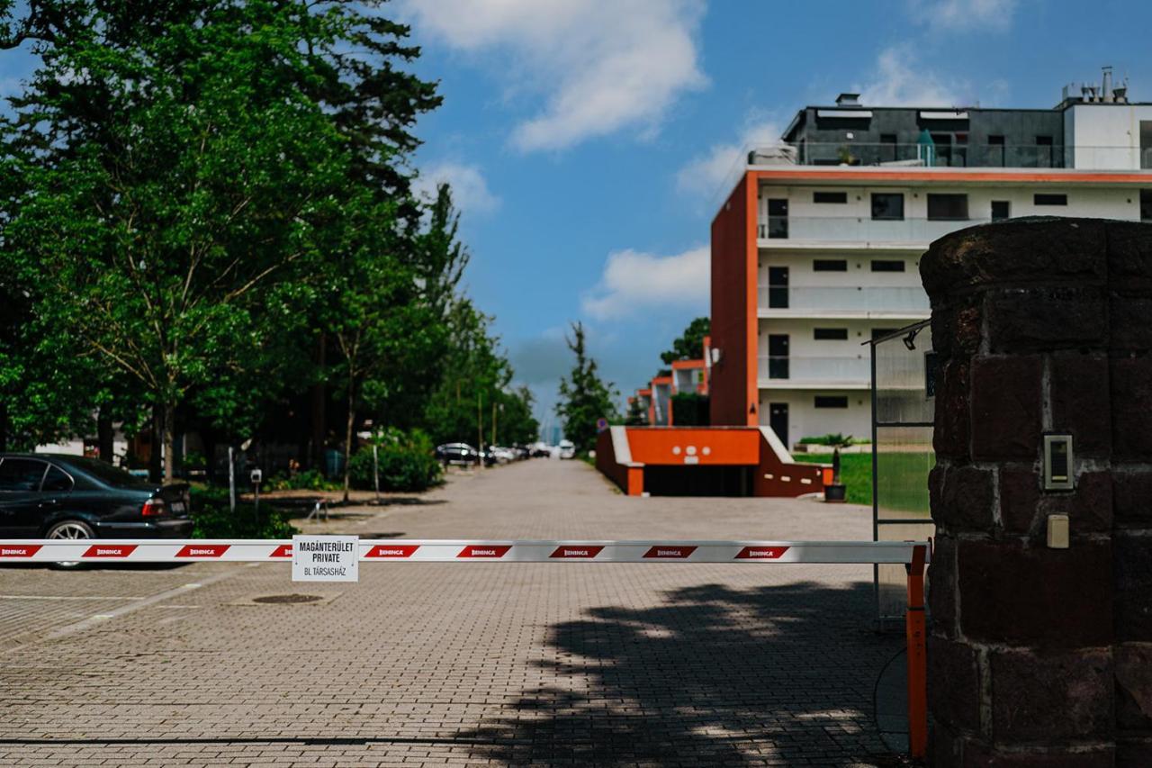 Butique Apartman Balatonlelle Exterior photo